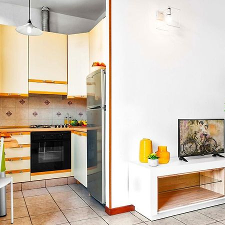 Flat Near Central Station Милан Экстерьер фото