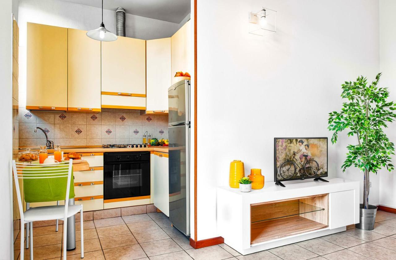 Flat Near Central Station Милан Экстерьер фото